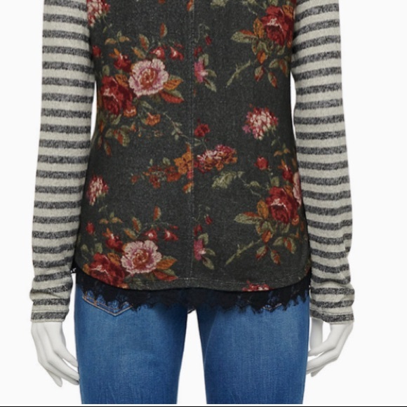 Juniors' Rewind Cozy Cowlneck Sweater - Picture 4 of 7